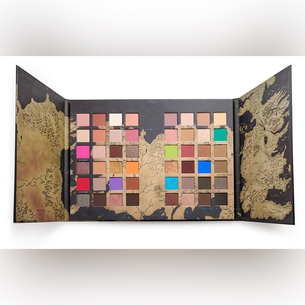Revolution Game of Thrones Westeros Map Eyeshadow Palette